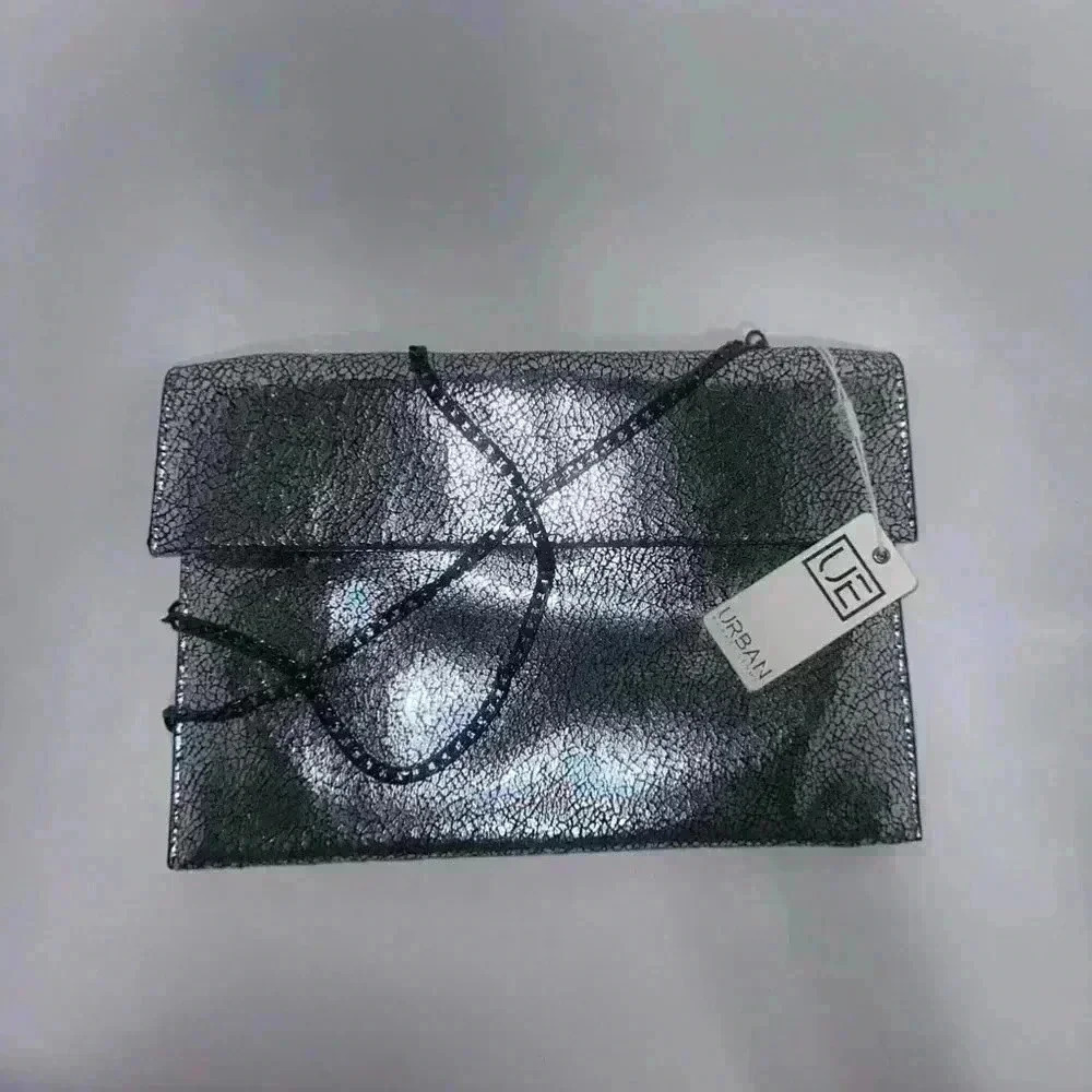 NWT!!! Urban Expressions Clutch/Crossbody/ Silver & Metallic!!